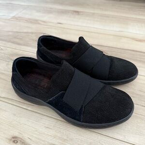 Born  Women Clog Shoes Black Leather Slip On Size 8